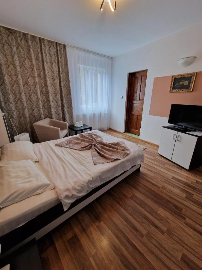 Hotel Marasesti Buşteni Exterior foto