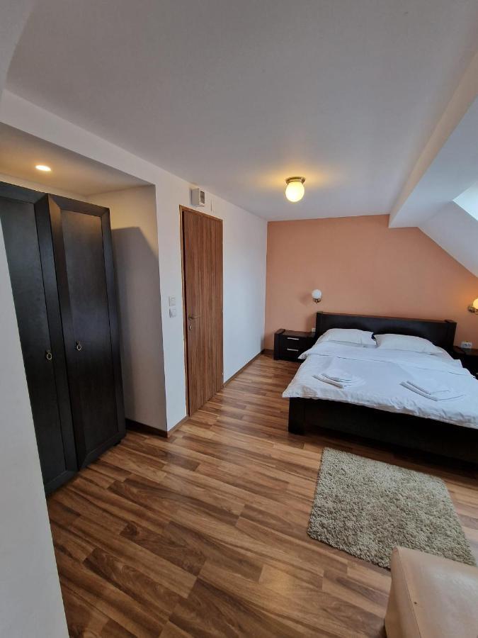 Hotel Marasesti Buşteni Exterior foto